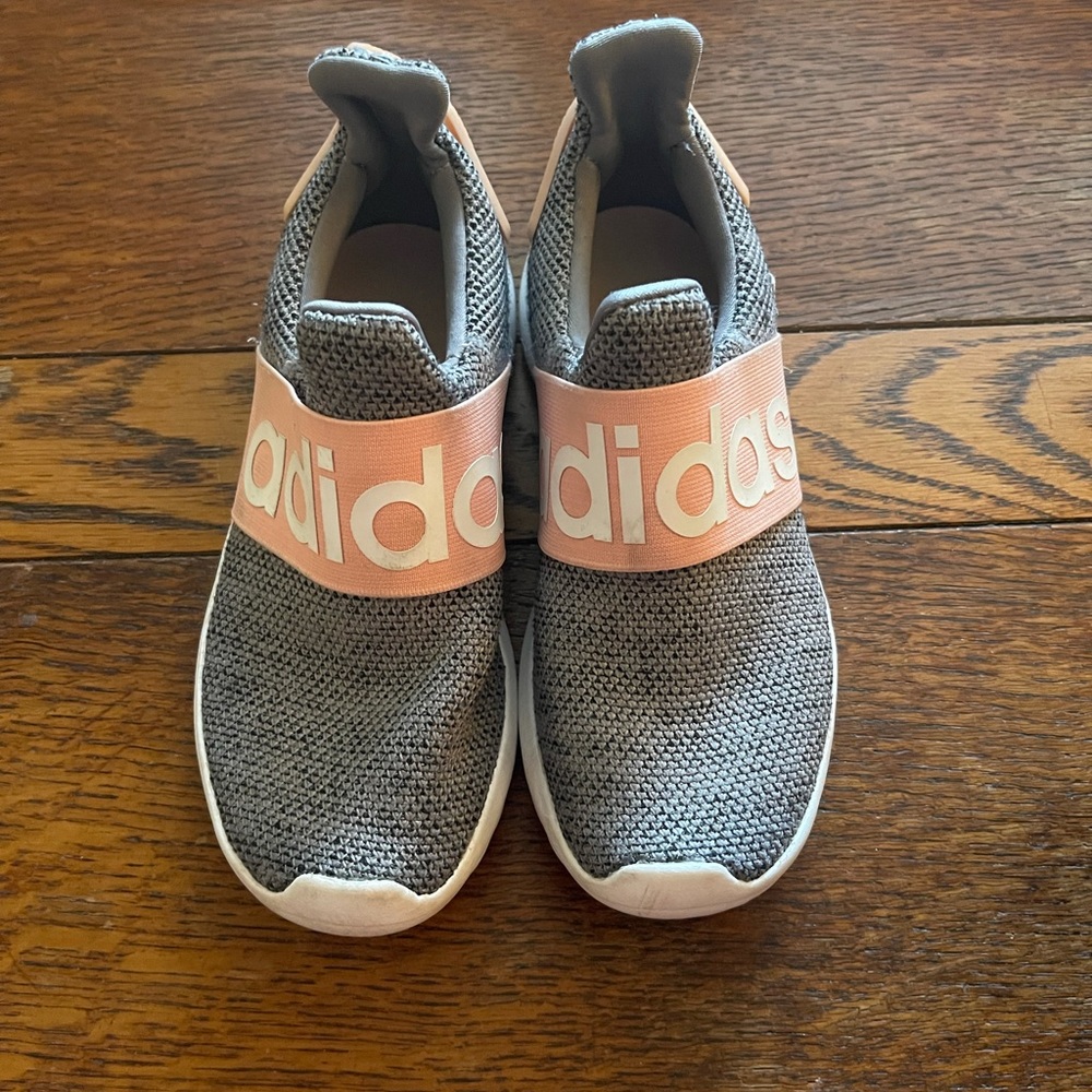 Girls adidas sneaker